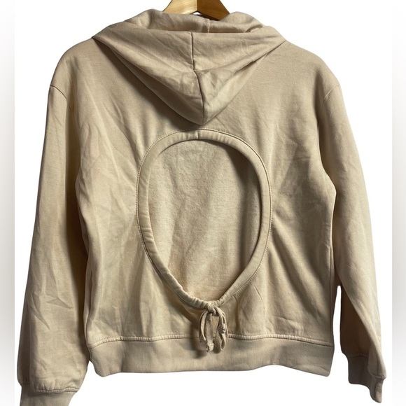 Fashion Nova Athleisure hoodie. Cut out front and back. Nude in color. Cute!! - Picture 4 of 4